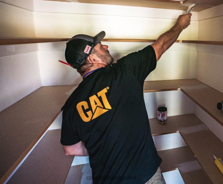 Men DARK HEATHER GREY Caterpillar Trademark Pocket Tee 48T8235