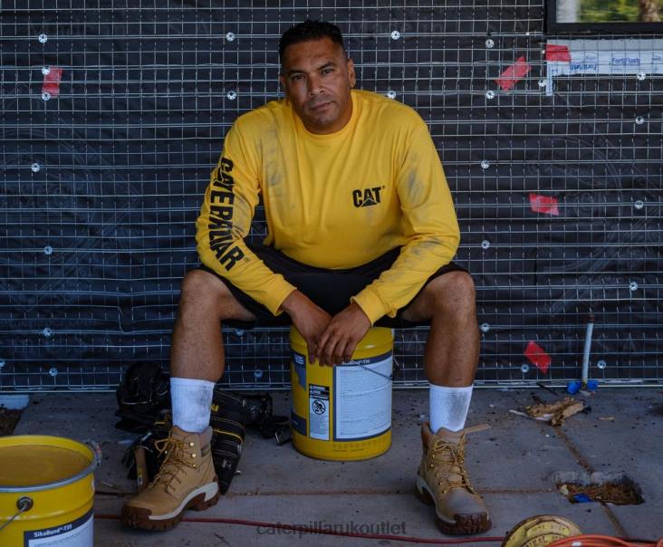 Men Night Camo Caterpillar Trademark Banner Long Sleeve Tee 48T8226